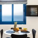 Villa Live In Blue - Kea's Myriad Shades