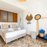 Live In Blue - Kea's Myriad Shades Villa *