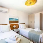 Live In Blue - Kea's Myriad Shades Villa Korissia (Kea)