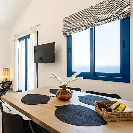 Live In Blue - Kea's Myriad Shades Villa