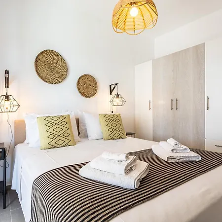 Live In Blue - Kea's Myriad Shades Villa *