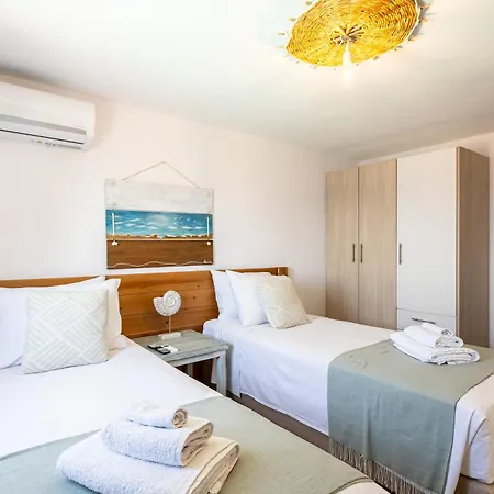 Live In Blue - Kea's Myriad Shades Villa Korissia (Kea)
