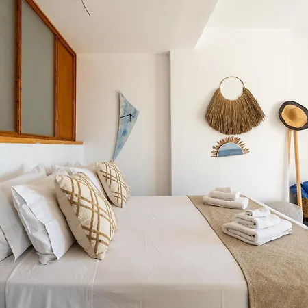 Live In Blue - Kea's Myriad Shades Korissia (Kea)