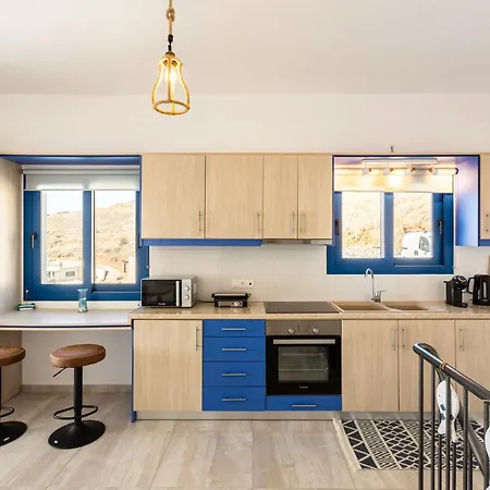 Live In Blue - Kea's Myriad Shades *