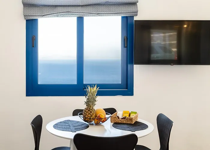 Villa Live In Blue - Kea's Myriad Shades