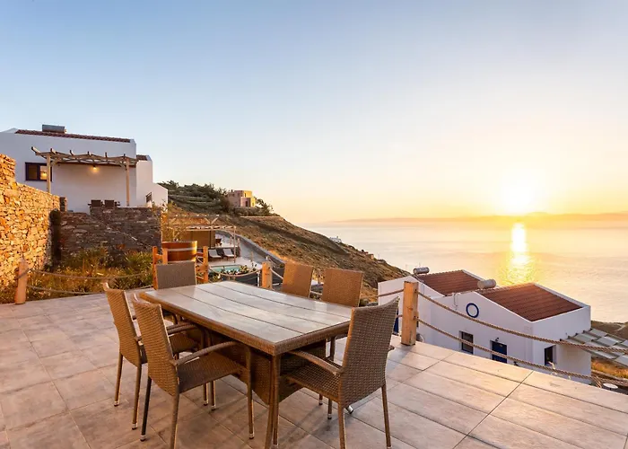 Live In Blue - Kea's Myriad Shades Villa Korissia (Kea)