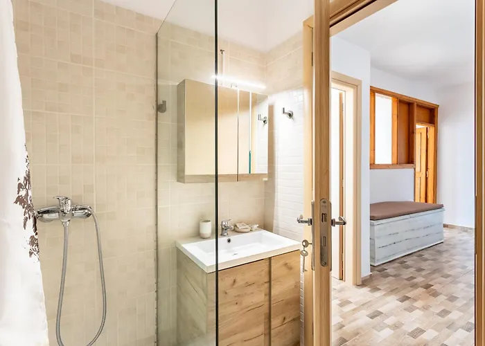 Villa Live In Blue - Kea's Myriad Shades