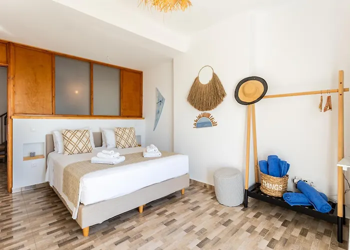 Live In Blue - Kea's Myriad Shades Villa *